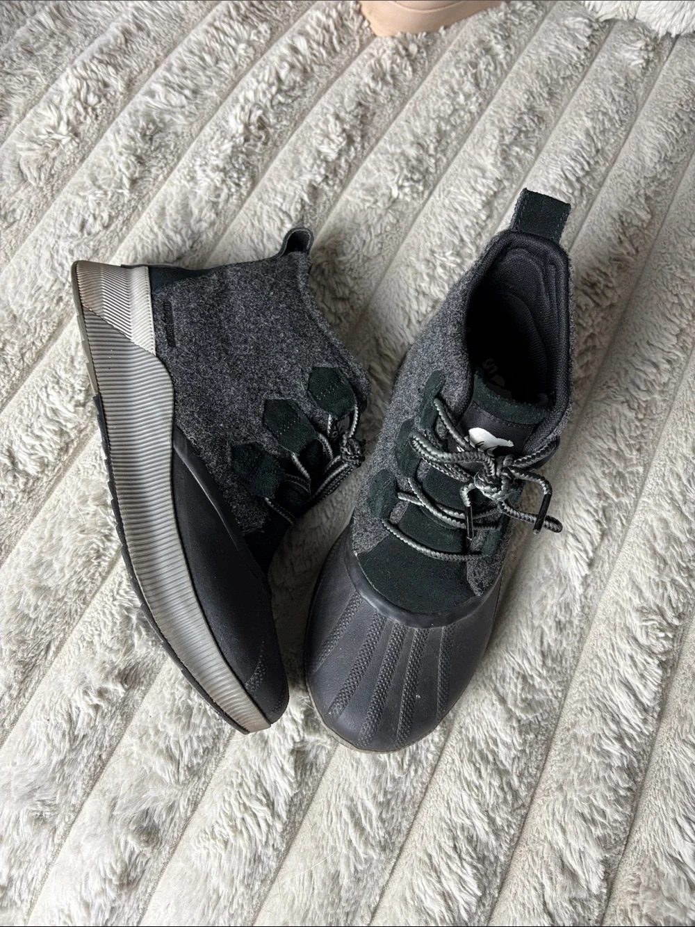Sorrel Gray Duckboot-Style Waterproof Sneakers